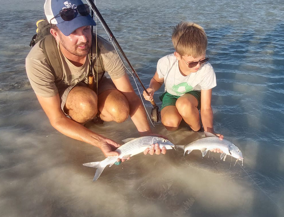 catch bone fish with flyfishing on Bonaire with a guide